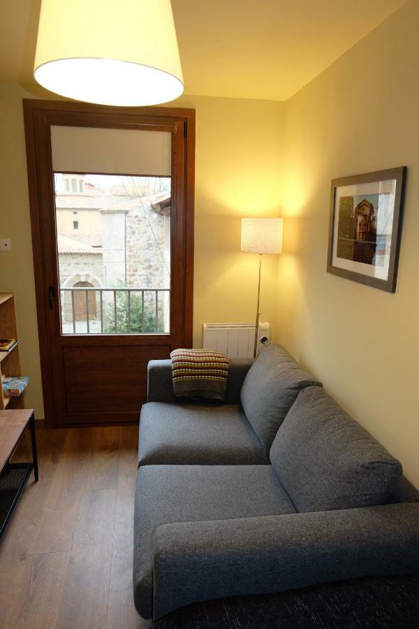 Apartaments Sant Miquel Sant Joan de les Abadesses Exterior foto